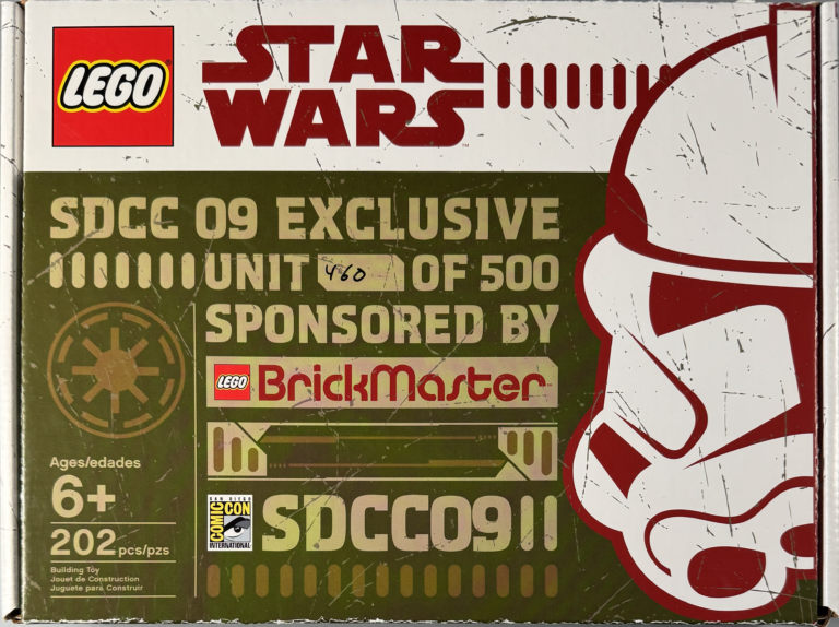 The 2009 San Diego Comic-Con Mini Republic Dropship & AT-TE BrickMaster Pack
